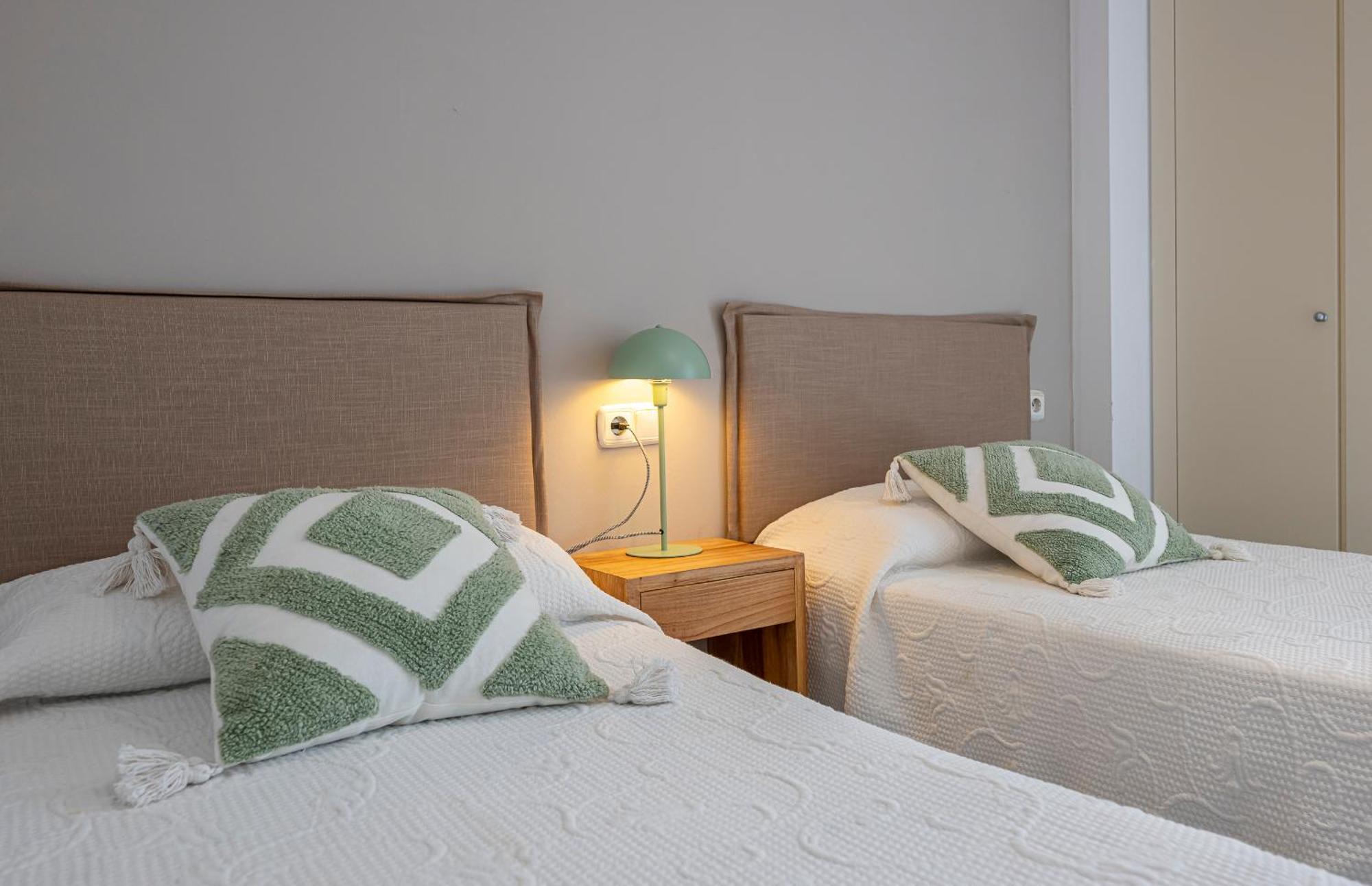 Spacious 3 Bedrooms At Brisas *