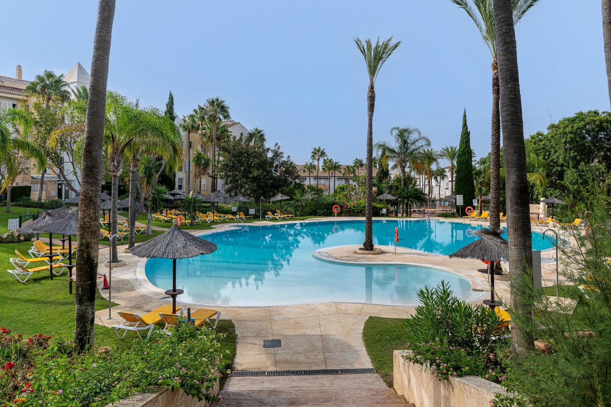 Apartemen Spacious 3 Bedrooms At Brisas