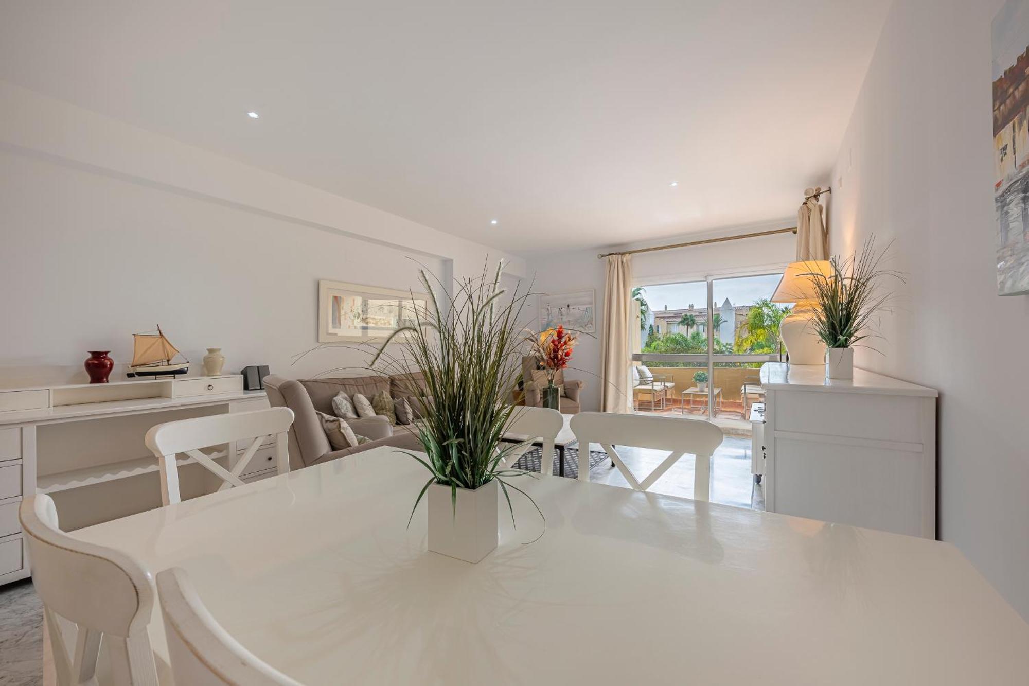 Spacious 3 Bedrooms At Brisas Marbella